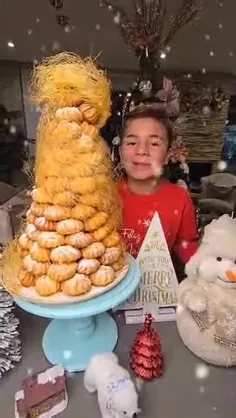 درخت نون خامه ای با شف کوچولو☃️🎄🥧