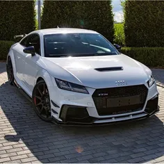 Audi-TT_RS