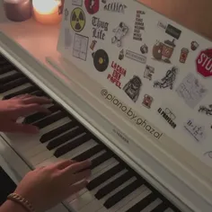 اهنگ سیاه سفید با پیانو