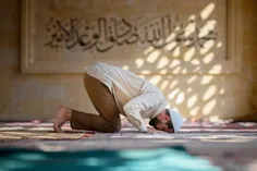 پیامبر اسلام صلی الله علیه و آله: «نماز، ستون دین است، پس