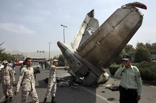 سقوط هواپیمای تهران به طبس 48 کشته