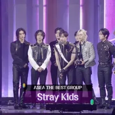 استری کیدز برنده جایزه  Best Group  در مراسم Asia Star En