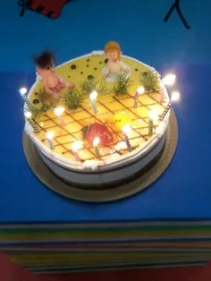 اینم کیک تولد شیفو ما..امروز واسش کیک گرفتیم..هوراااااااا
