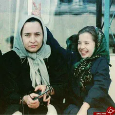 مهراوه شریفی نیا و مادرش