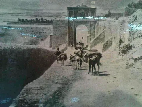 اولین عکس گرفته شده از دروازه قرآن شیراز.