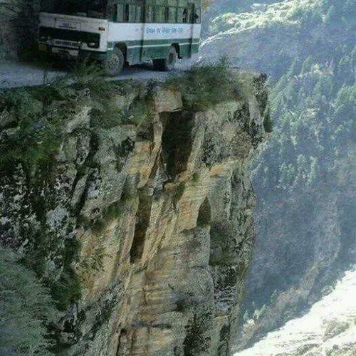 جاده دلهره اور رانندگی در این جاده دل می خواهد