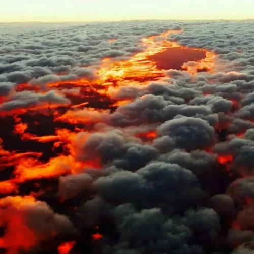 غروب خورشید از بالای ابرها - استرالیا