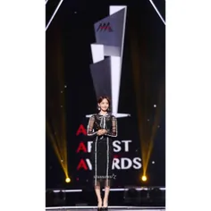 یونا در فرش قرمز #Asia_Artist_Award 😻   🍃   ~ 