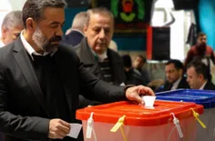 📸  حضور حاج محمود کریمی پای صندوق رای برای شرکت در انتخاب