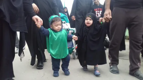 دختر پسر ایرانی و عراقی پیاده روی کربلا