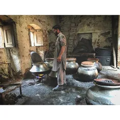 The aroma was sweet as this man stirred the cauldron maki