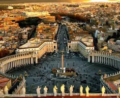 واتیکان، کوچک‌ترین کشور جهان است و داخل شهر رم قرار گرفته