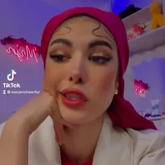 کی باهاش موافقه من که موافقم😂😂