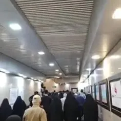 جمعیت مردمی در مترو زمزمه کردند: ای اهل حرم میر و علمدا