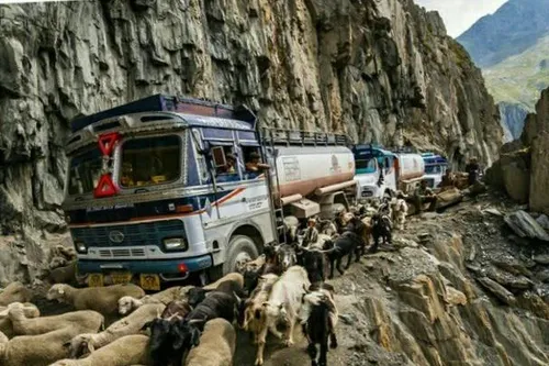 جاده Zoji La، هندوستان یکی از خطرناک ترین جهان