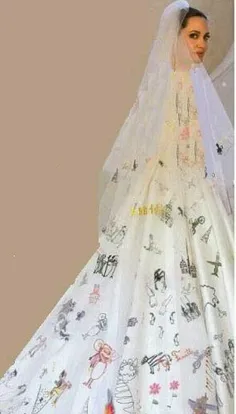 فرزندان آنجلینا جولی با#نقاشی روی لباس عروس این بازیگر ها