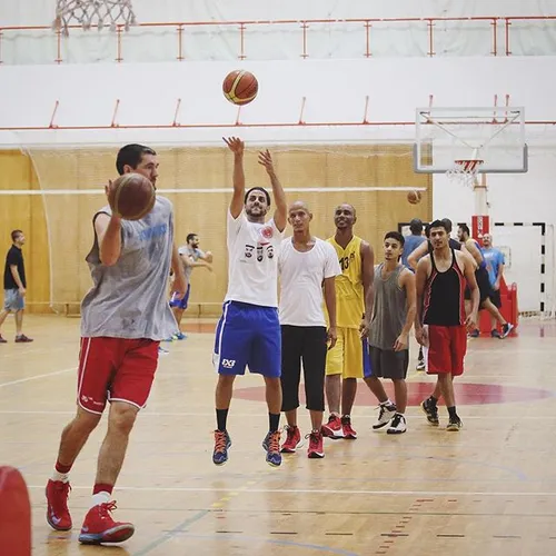 The Yemen national men's basketball team practices in Dub