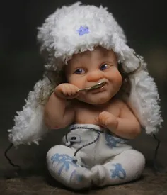 بچه است یا عروسک؟؟؟؟😍 😍 😍
