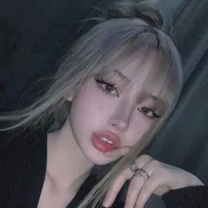 سیسیا میخوام واسه پیجم تم بزارم بگید چه رنگی باشه چه رولی