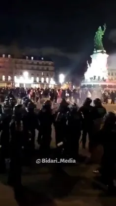 پرتاب نارنجک سه امتیازی پلیس فرانسه