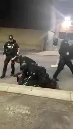 پلیس مهربون آمریکا..! 😐