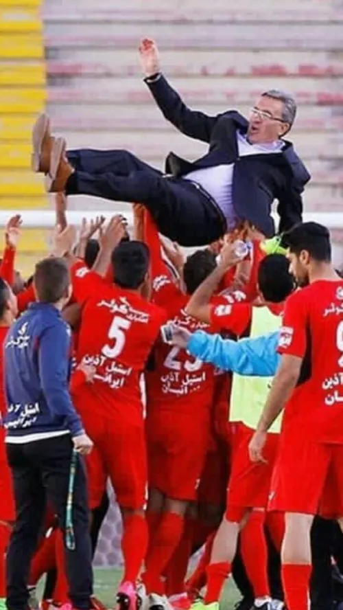 پرسپولیس قهرمان