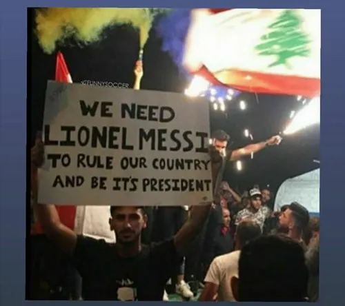 تو تظاهراتِ لبنان یکی بنر آورده که توش نوشته" ما میخوایم 