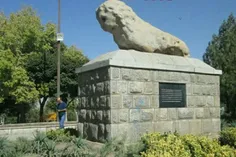 مجسمه شیر سنگی از یادمان‌های تاریخ باستان در #همدان و از 