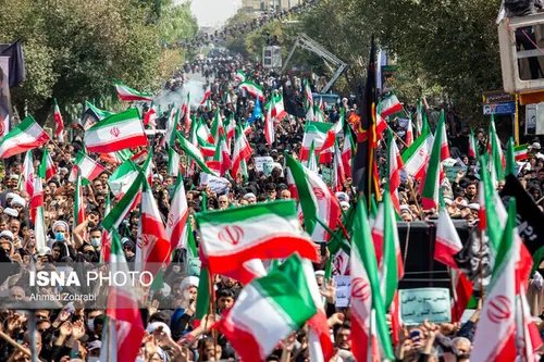 🔰تصویر راهپیمایی مردم شهر مقدس مشهد دیروز ششم آبان در محکومیت اغتشاشات و اقدامات تروریستی....🔰