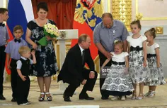 ✅  ولادیمیر پوتین رئیس جمهور روسیه در کنار خانواده پرجمعی