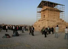 استاد عباس قدیانی می گوید: «مردوک‏ ( Marduk ) رب النوع با