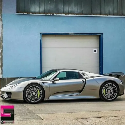 Porsche 918