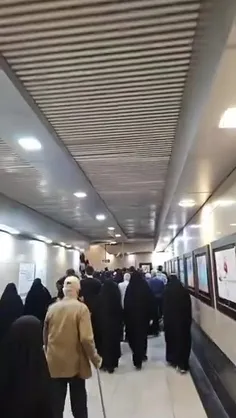جمعیت تو مترو به هم رسید و درددل‌ها شروع شد