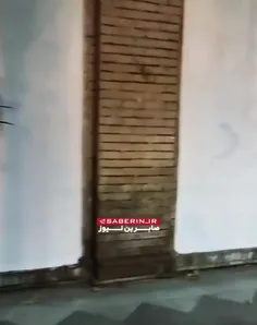 📌دوباره دیوار سفارت انگلستان رو شعار نویسی کردن😐😁
