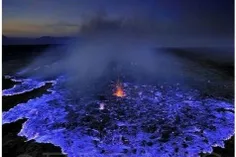 گدازه‌های آبی نورانی، دهانه‌های آتشفشان کاوا ایجه در اندو