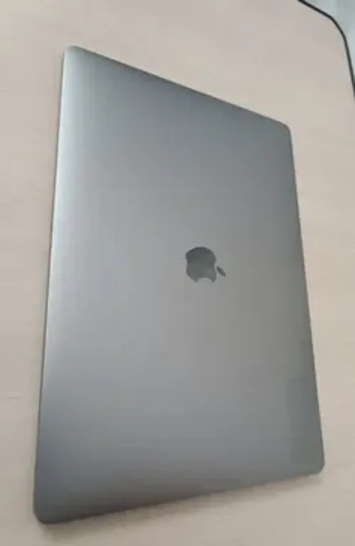 💻 Apple MacBook A1990 2018