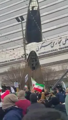 🔸خواندن سرود جمهوری اسلامی ایران در مشهد مقدس