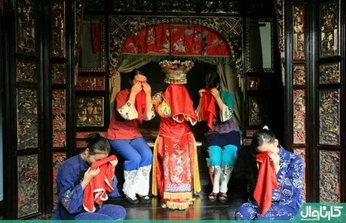 یکی از رسوم عروسی و مراسم ازدواج در بعضی مناطق چین این هس