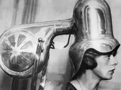 سال 1928 | مو خشک کن الکتریکی، که توسط یک مخترع فرانسوی د