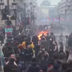 تصاویر منتشرشده از خیابان‌های پاریس، آتش‌سوزی در خیابان‌ه