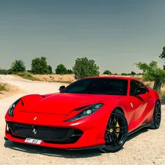 Ferrari-812_