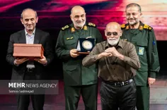 تصویر جالبی از جمشید هاشمپور در جشنواره فیلم مقاومت