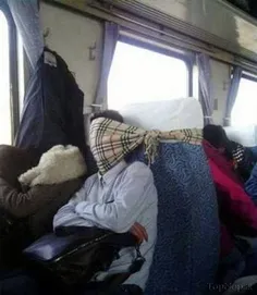روشی مناسب برای خواب داخل قطار/لایک کن+