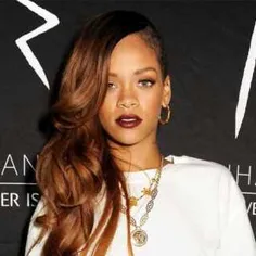 دانلود آهنگ جدید و فوق العاده زیبای Rihanna به نام B**ch 