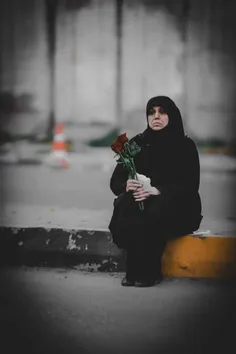 🔴 این زن عراقی مقابل سفارت ایران در بغداد، از خیلی فارسی 