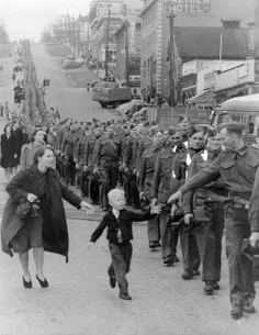 پدر صبر کن ... !!! جمله کودک این سرباز آلمانی که در کاناد