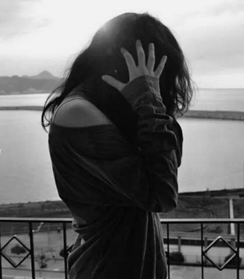نه تو می مانی و نه اندوه عکس ویسگون نه تو می مانی و نه اندوه عکس ویسگون