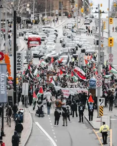 📸 پرچم مقدس جمهوری اسلامی ایران در دست تظاهرات‌کنندگان شه