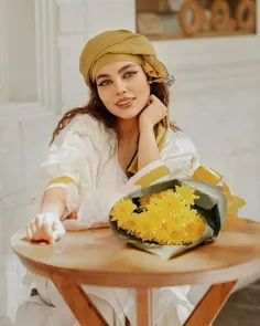 *دائم به خود بگوييد من قدرتمند و دوست داشتني هستم و در وج