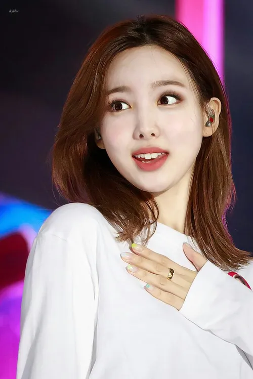 بانی طور...:") nayeon twice once نایون توایس وانس درخواست